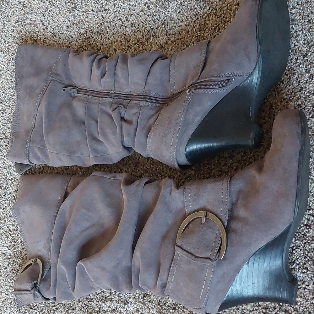 Women's winter boots in Gray - Size 7.5